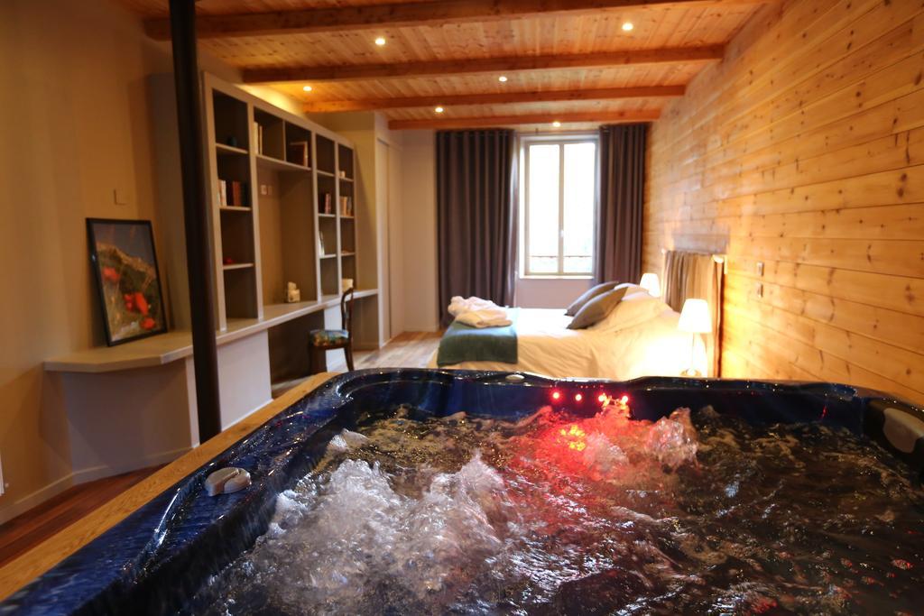 Hotel La Font Vineuse & Spa Saint-Pierre-d'Argencon 部屋 写真